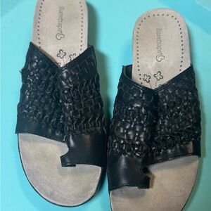BareTraps Women's Black Woven Slide Sandals